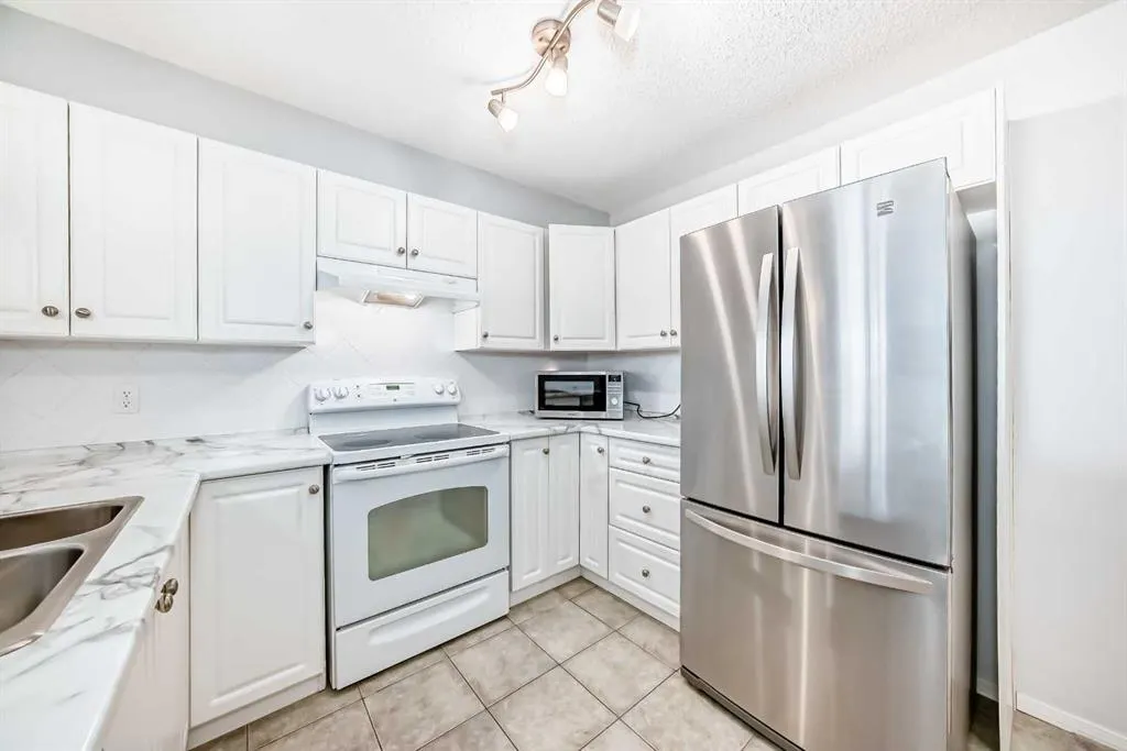 8 Bridlecrest Drive SW, #2238