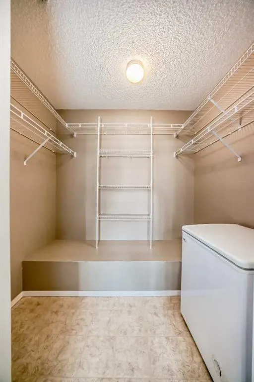 8 Bridlecrest Drive SW, #2238