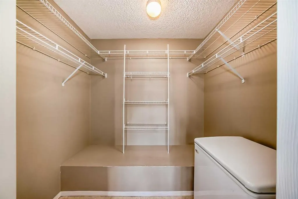 8 Bridlecrest Drive SW, #2238