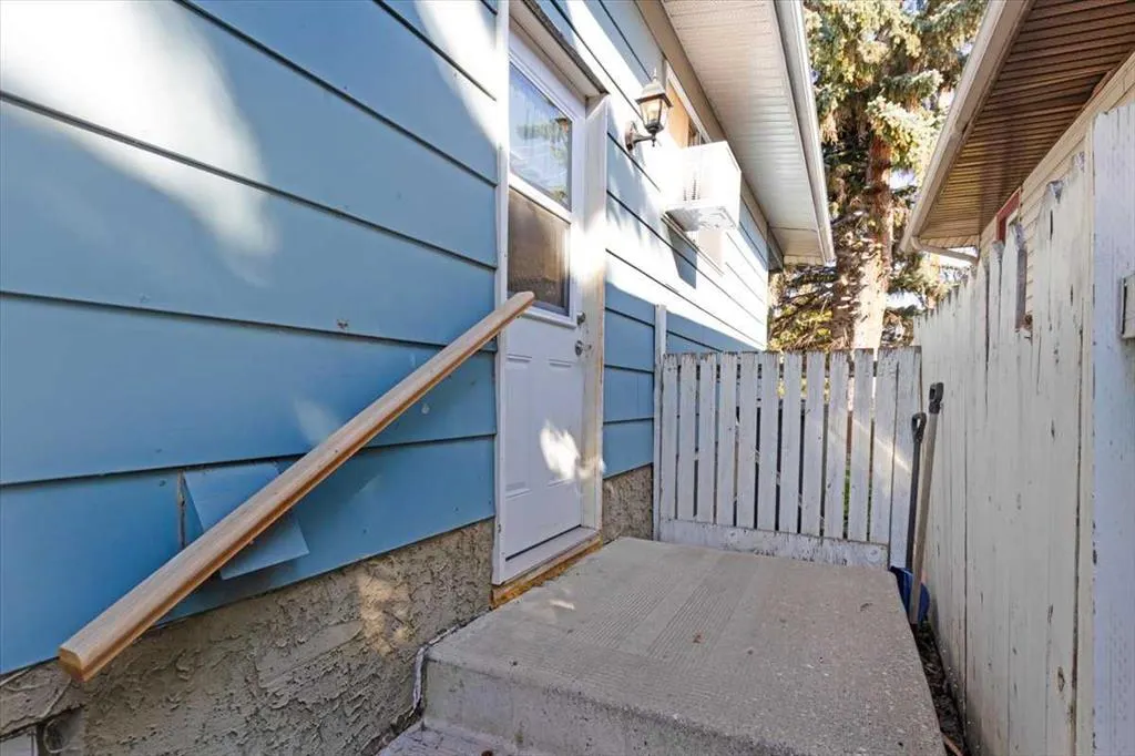 123 7 Avenue SW