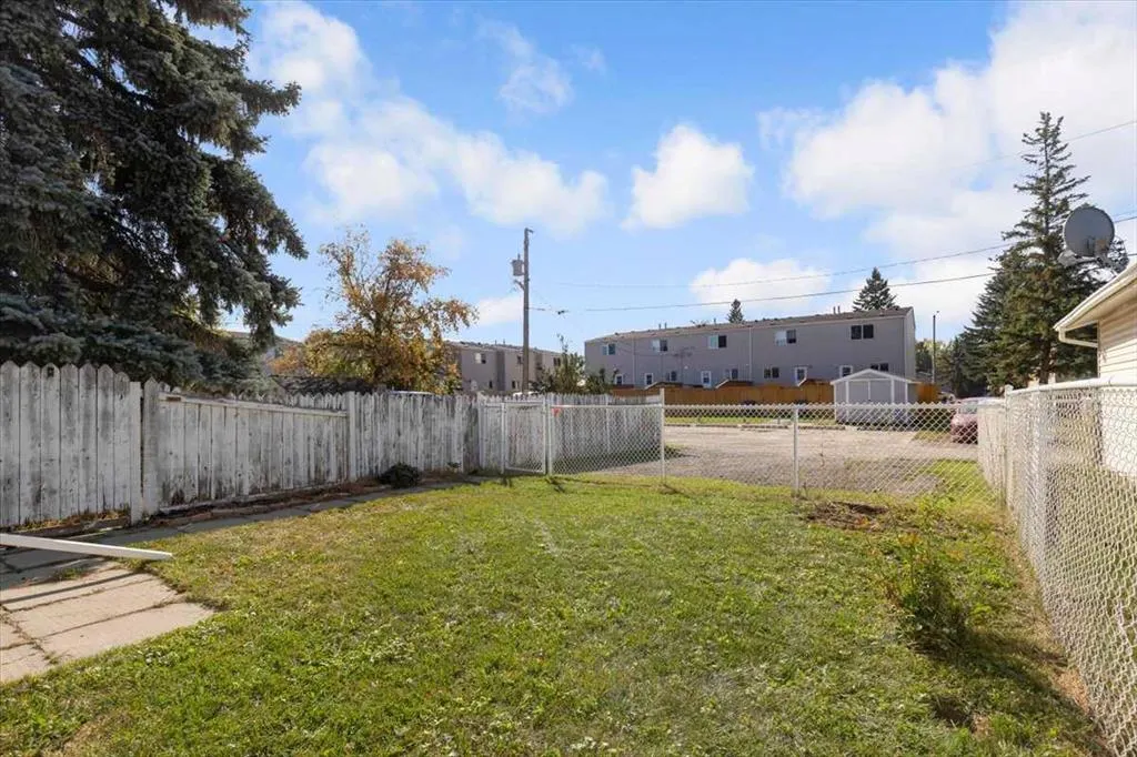 123 7 Avenue SW