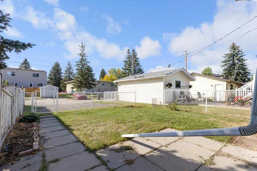 123 7 Avenue SW