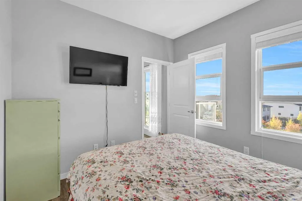 100 Harvest Hills Place NE, #305