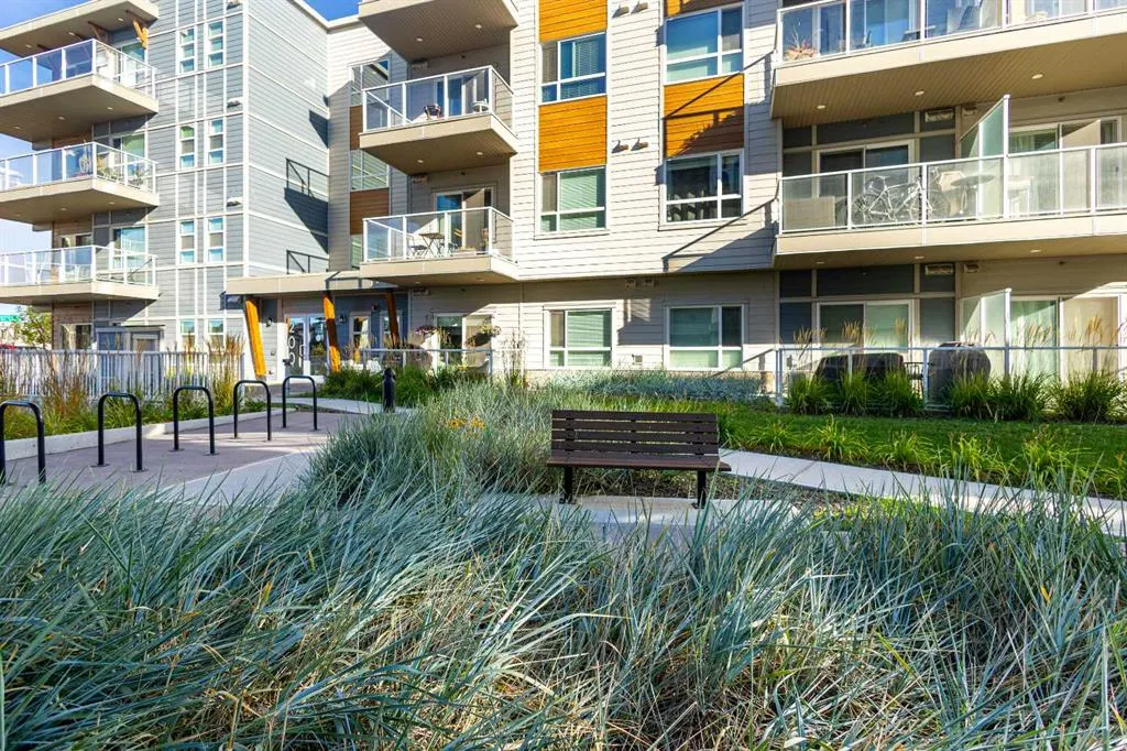100 Harvest Hills Place NE, #305