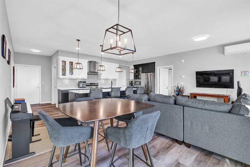 100 Harvest Hills Place NE, #305