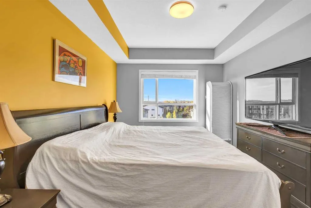 100 Harvest Hills Place NE, #305