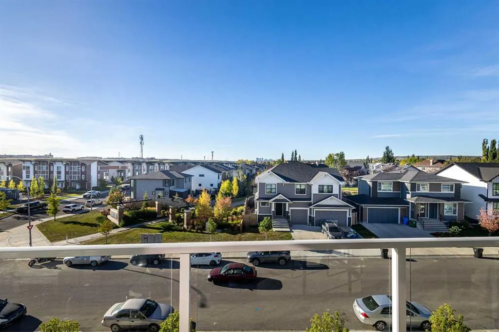 100 Harvest Hills Place NE, #305