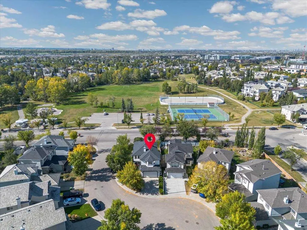 10 Douglas Glen Crescent SE