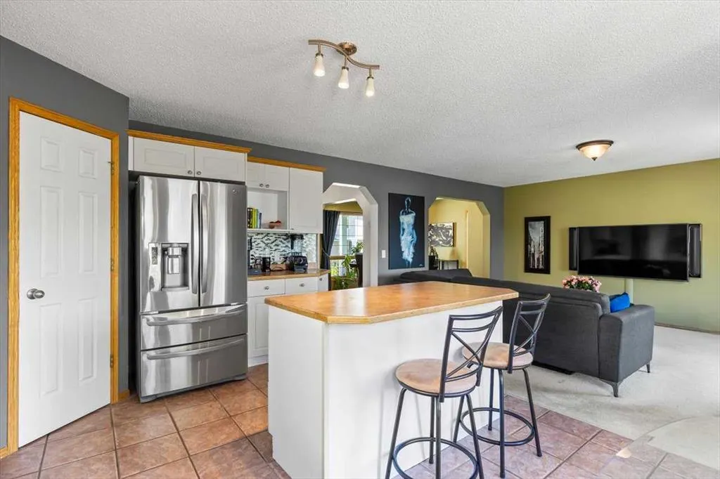 10 Douglas Glen Crescent SE