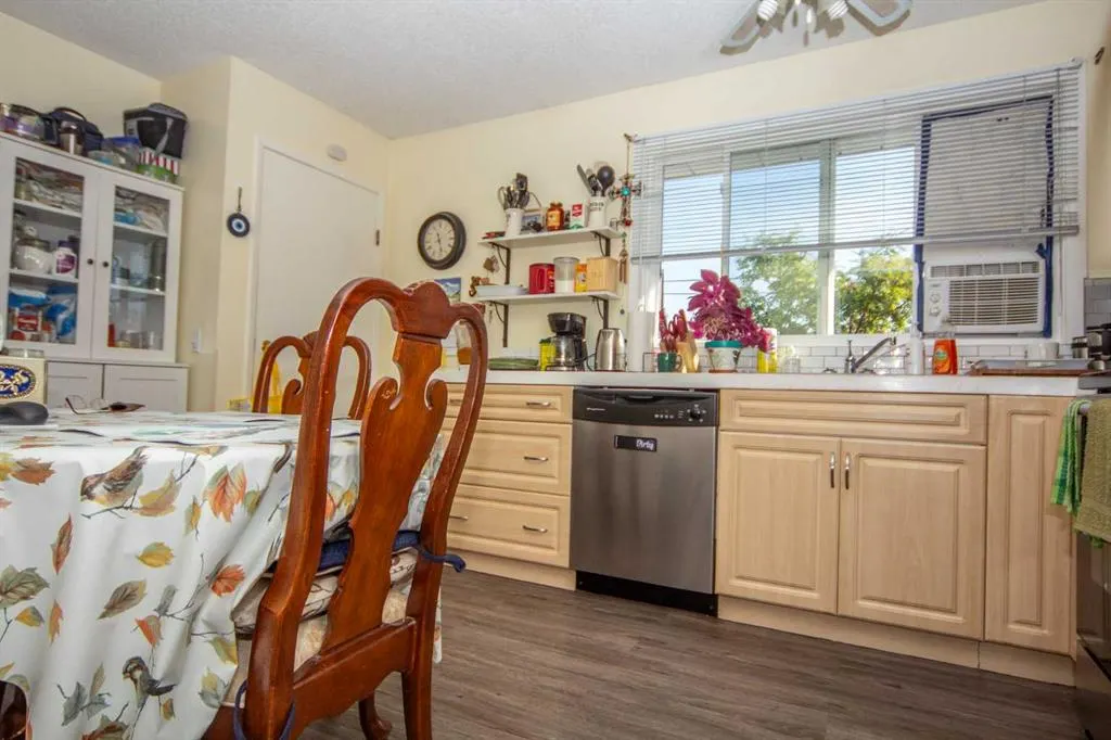 1251 Penedo Crescent SE