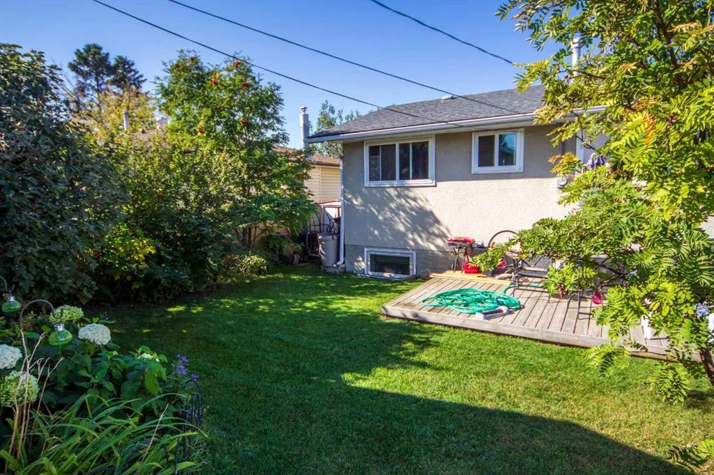 1251 Penedo Crescent SE