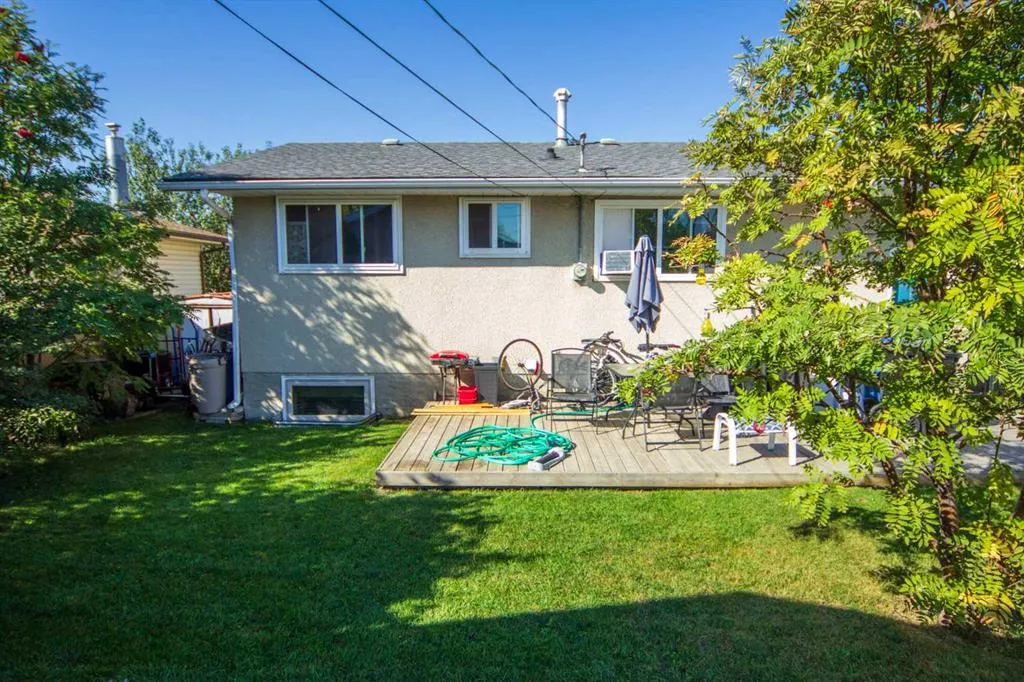 1251 Penedo Crescent SE
