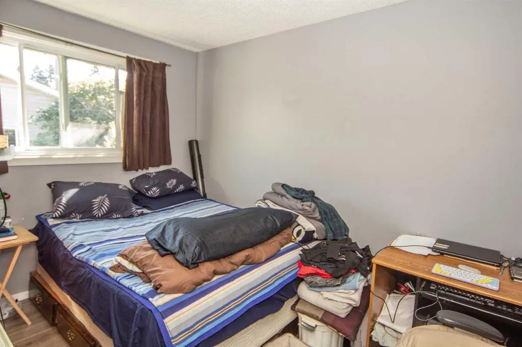 1251 Penedo Crescent SE