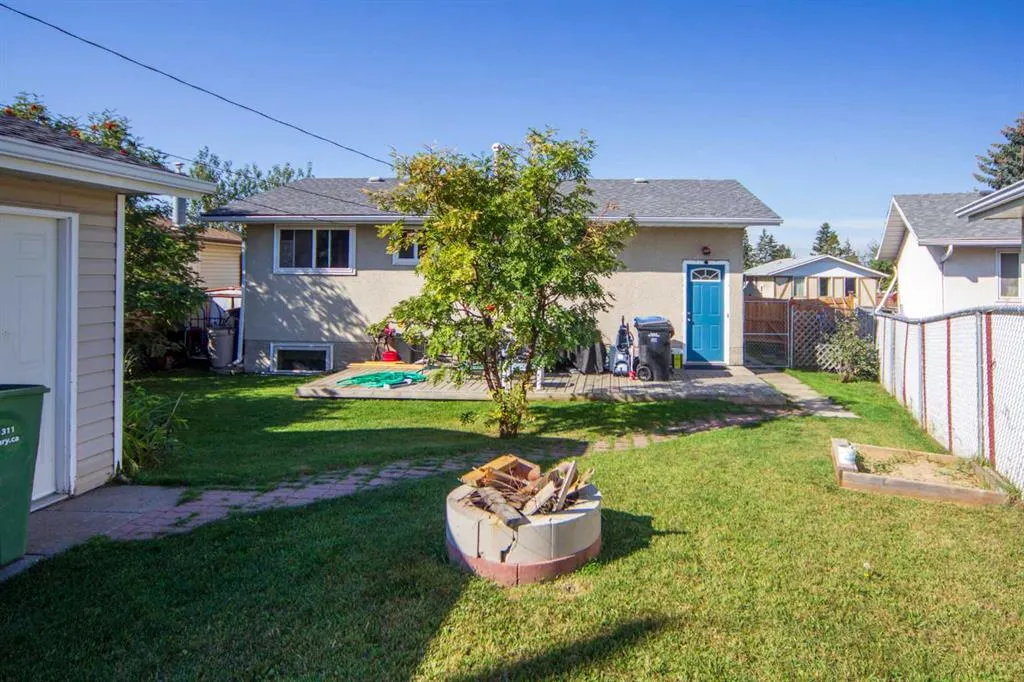 1251 Penedo Crescent SE