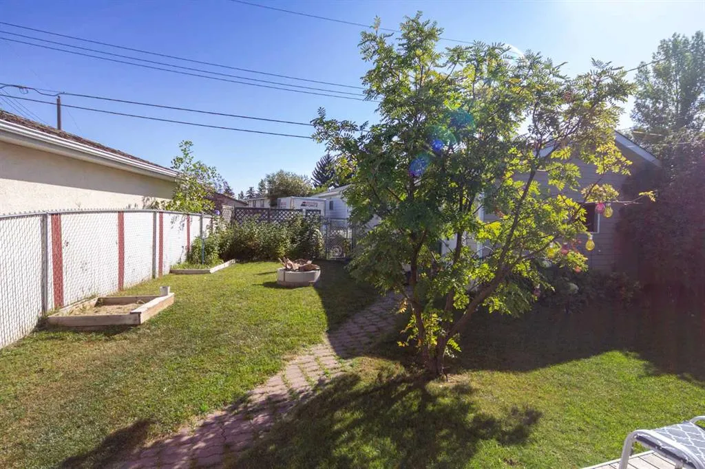 1251 Penedo Crescent SE
