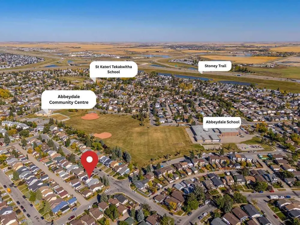 111 ABINGER Crescent NE