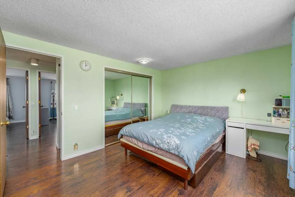 111 ABINGER Crescent NE