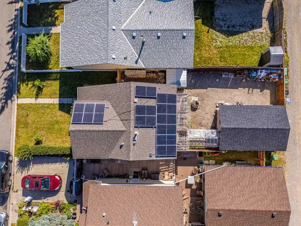 111 ABINGER Crescent NE