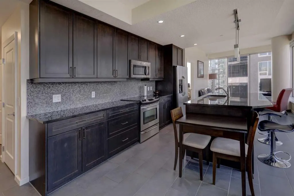 211 13 Avenue SE, #1802