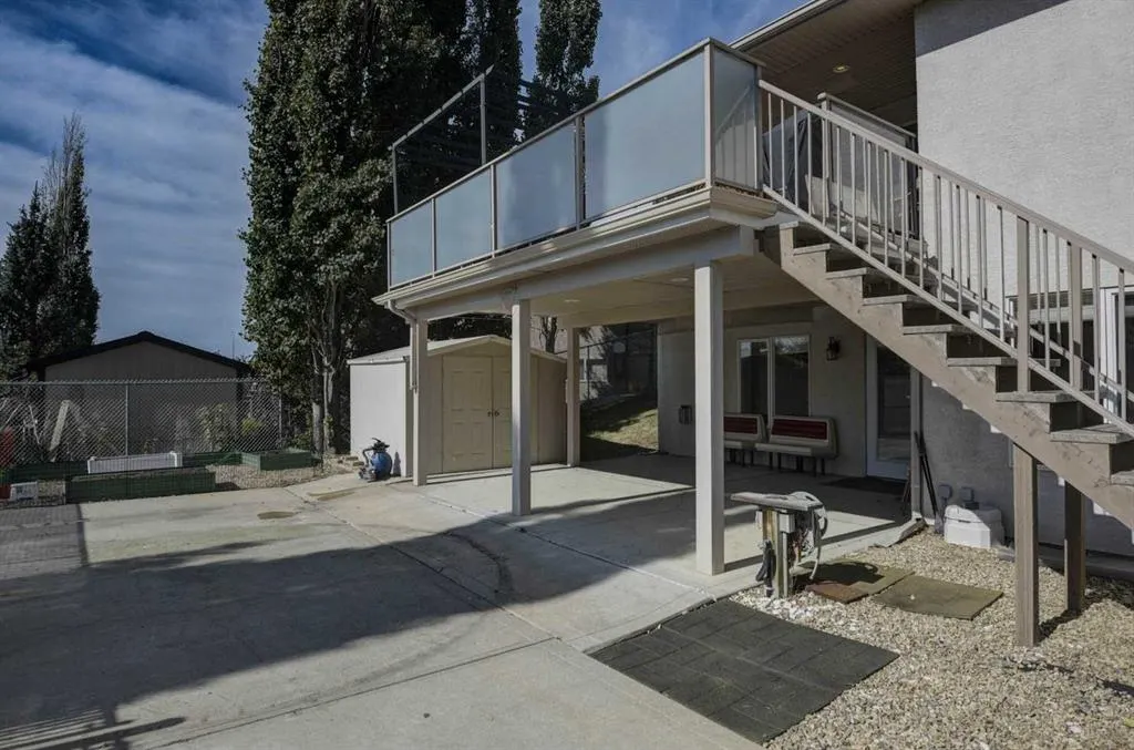 5409 44A Street Close
