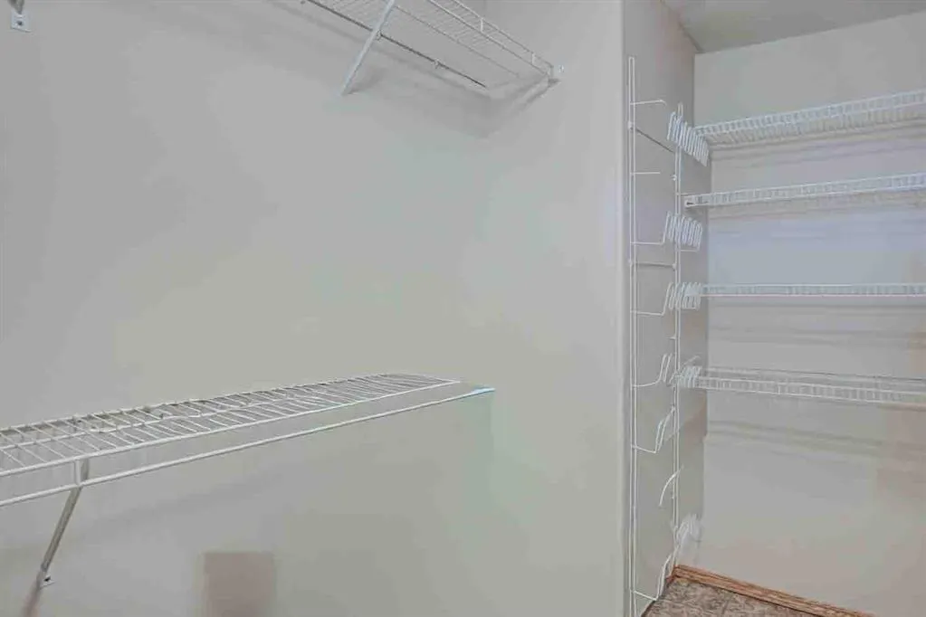 5409 44A Street Close