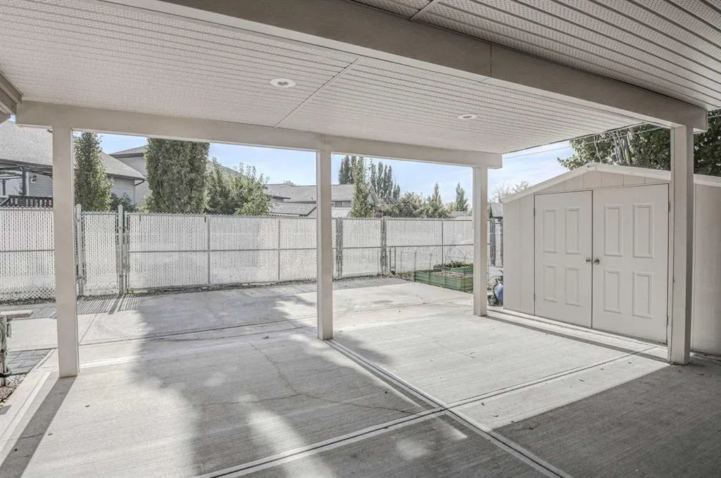 5409 44A Street Close