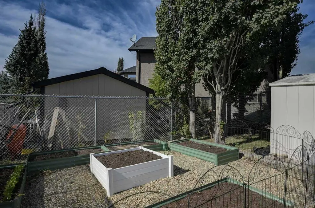 5409 44A Street Close