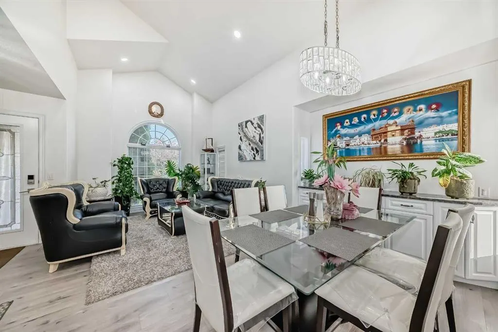 204 Coral Keys Green NE