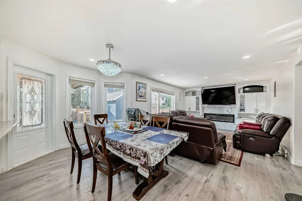 204 Coral Keys Green NE