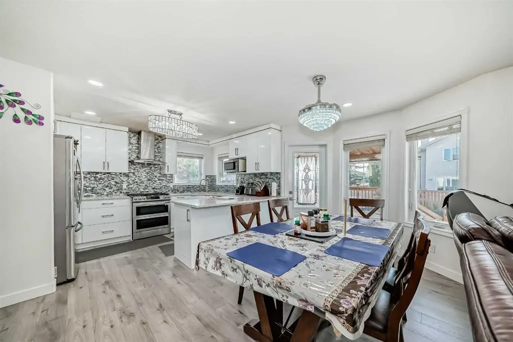 204 Coral Keys Green NE