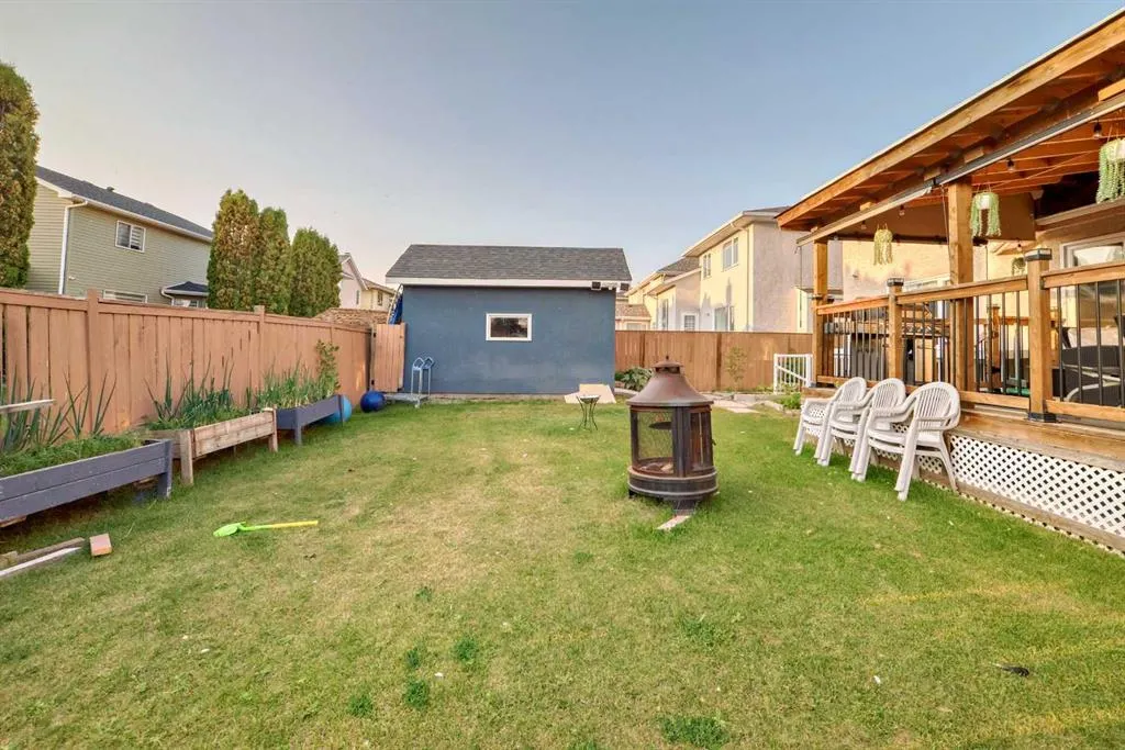 204 Coral Keys Green NE