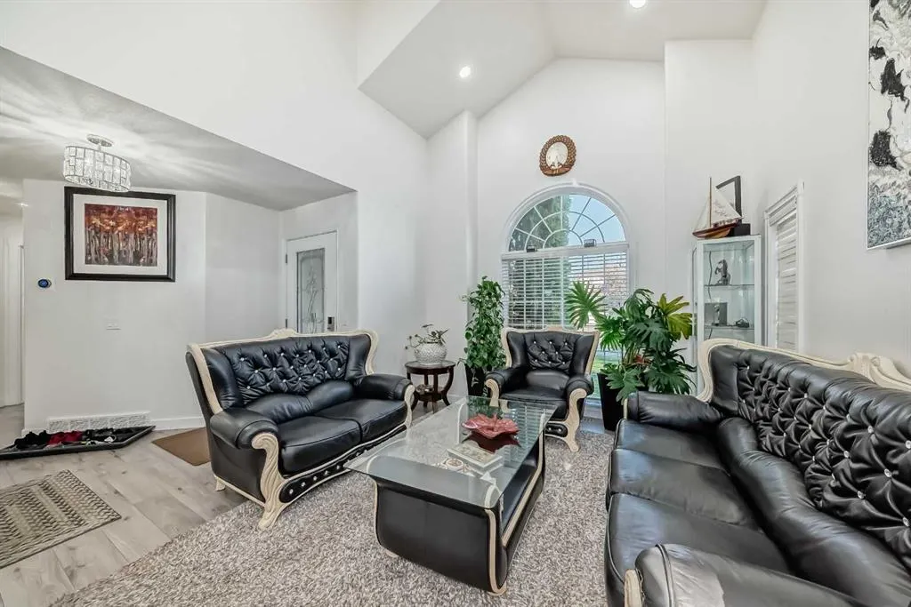 204 Coral Keys Green NE