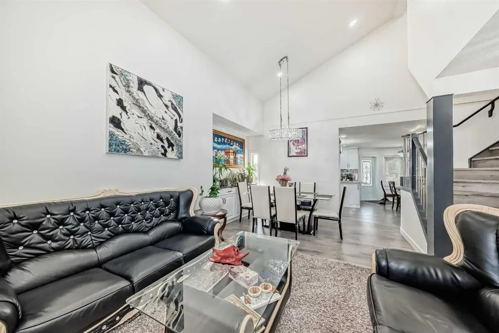 204 Coral Keys Green NE