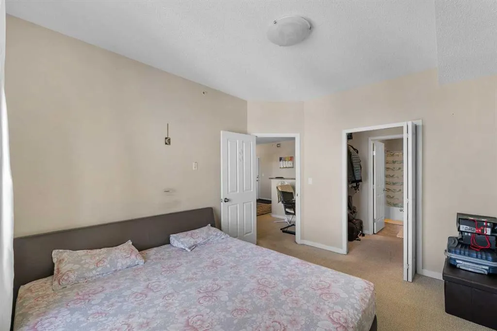 333 Taravista Drive NE, #1406