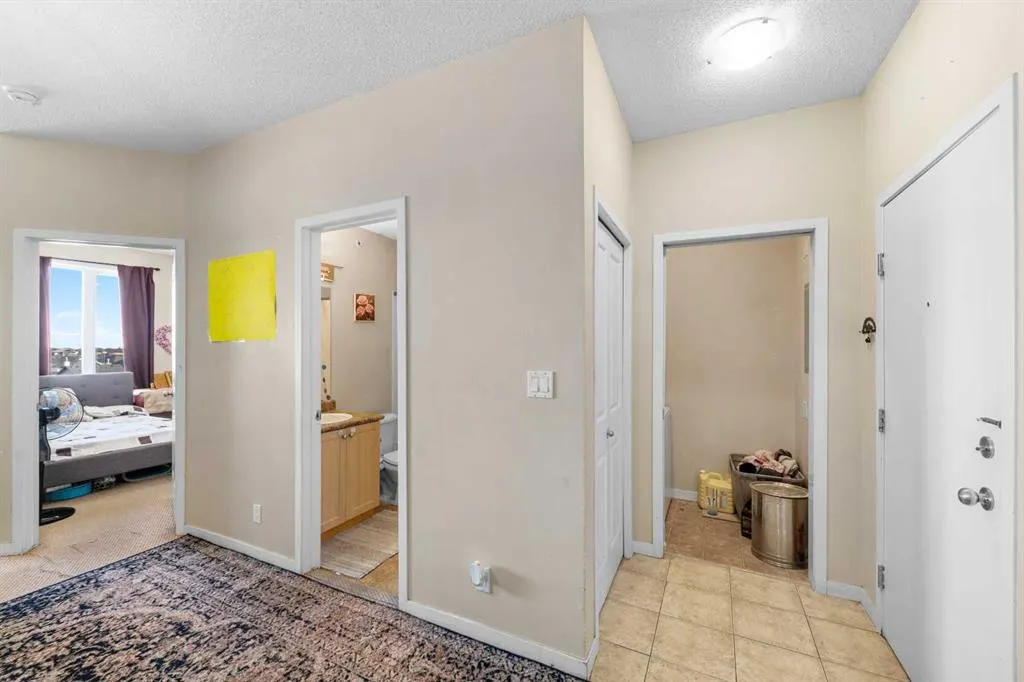 333 Taravista Drive NE, #1406