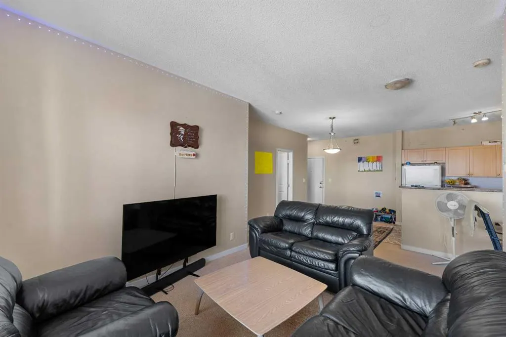 333 Taravista Drive NE, #1406