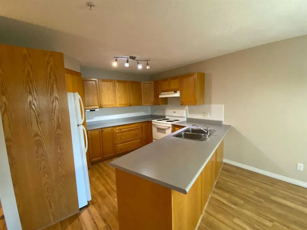 680 Cassils Road W, #103