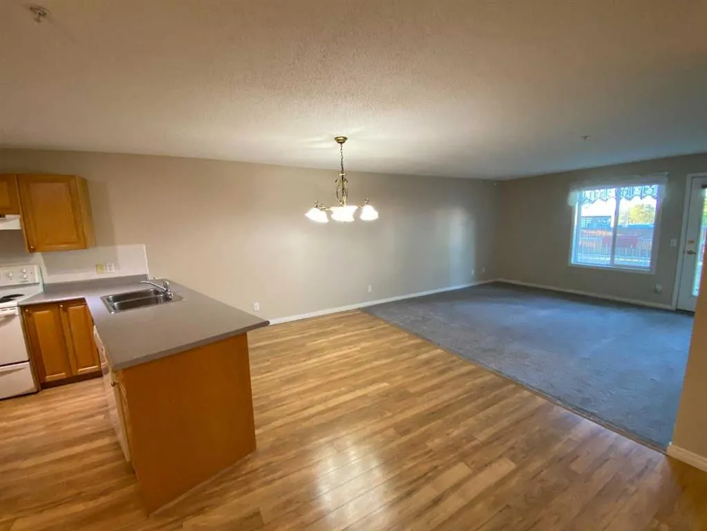680 Cassils Road W, #103