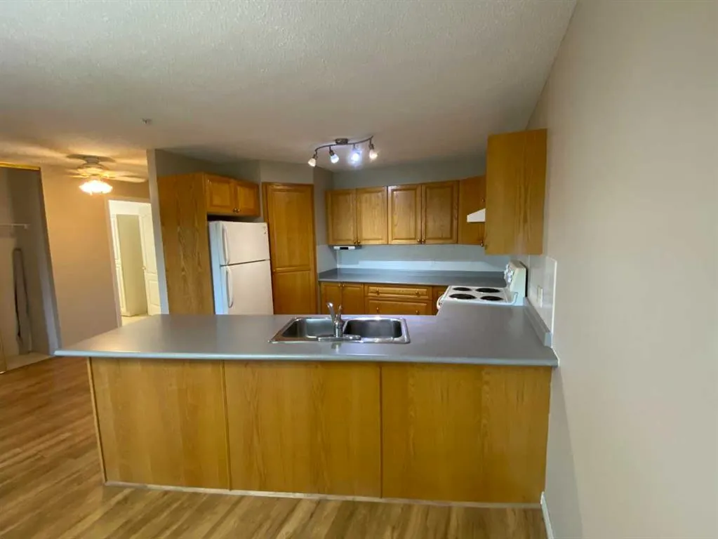 680 Cassils Road W, #103