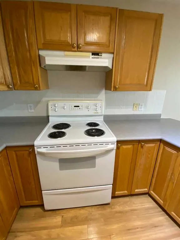680 Cassils Road W, #103