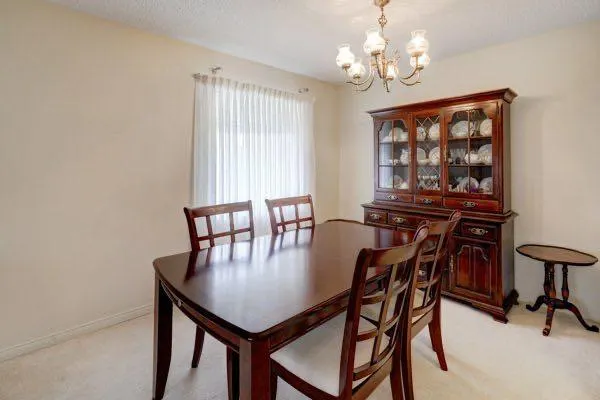 16 Cedar Crescent