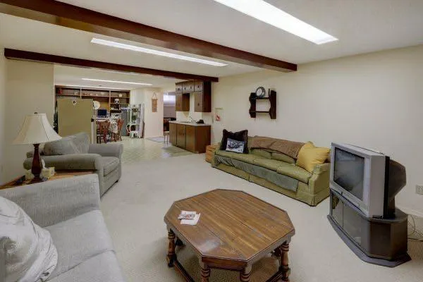 16 Cedar Crescent