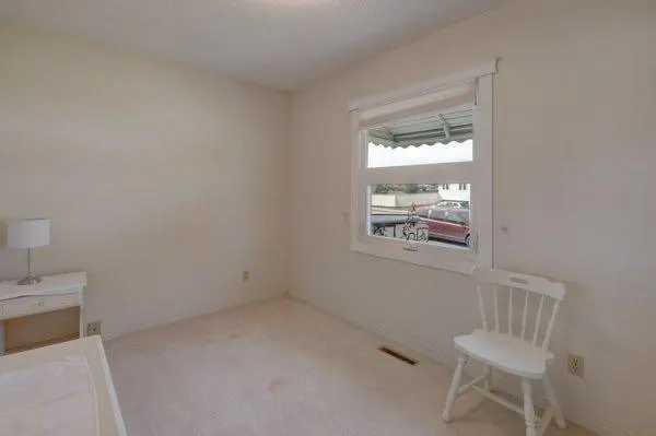 16 Cedar Crescent