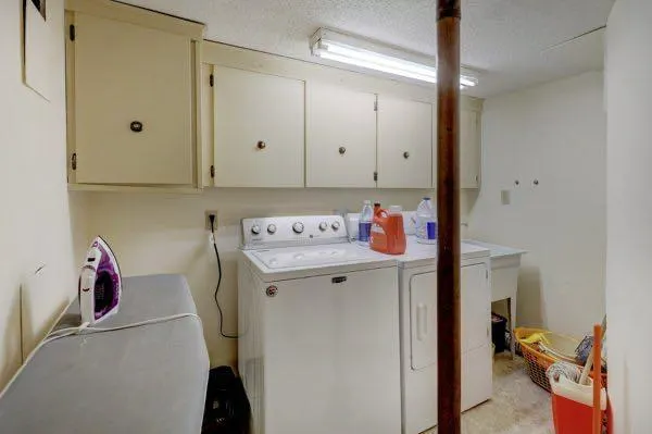 16 Cedar Crescent