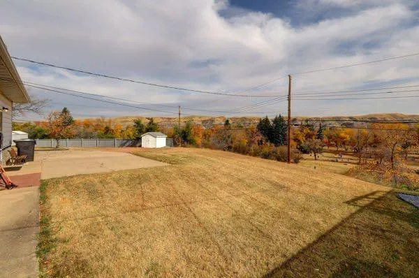 16 Cedar Crescent