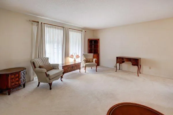 16 Cedar Crescent