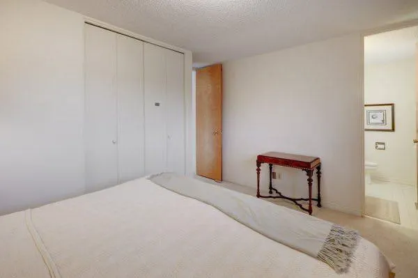16 Cedar Crescent