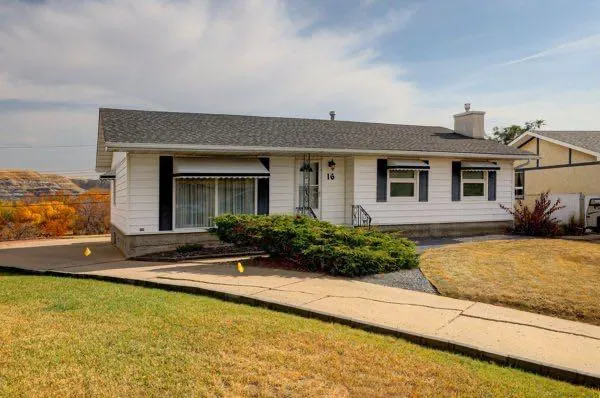 16 Cedar Crescent