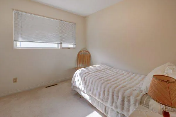 16 Cedar Crescent