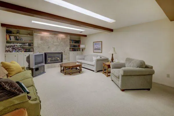 16 Cedar Crescent